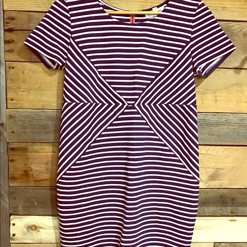 Jessica Simpson maternity dress size small zip up
